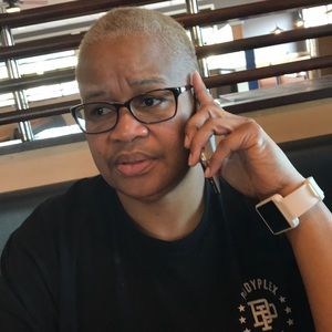 Meet your Posher, Maxine